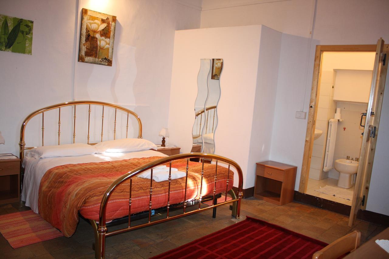 Il Cortegiano Hotell Urbino Eksteriør bilde